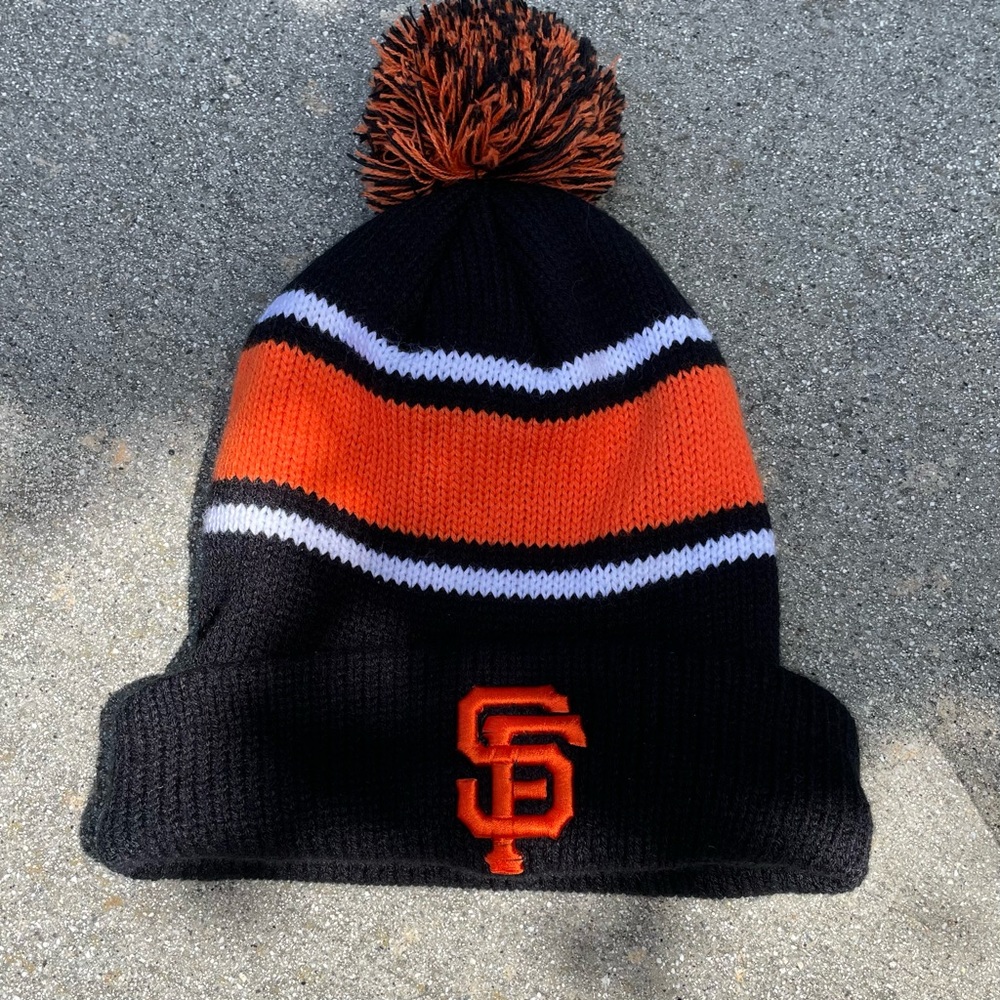 SF Giants  pom pom beanie